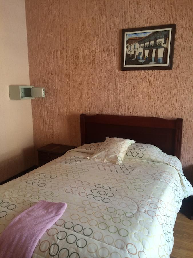 Hotel Catedral 基多 客房 照片