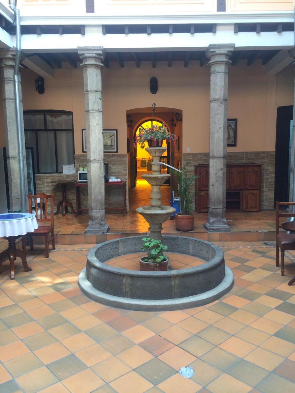 Hotel Catedral 基多 外观 照片